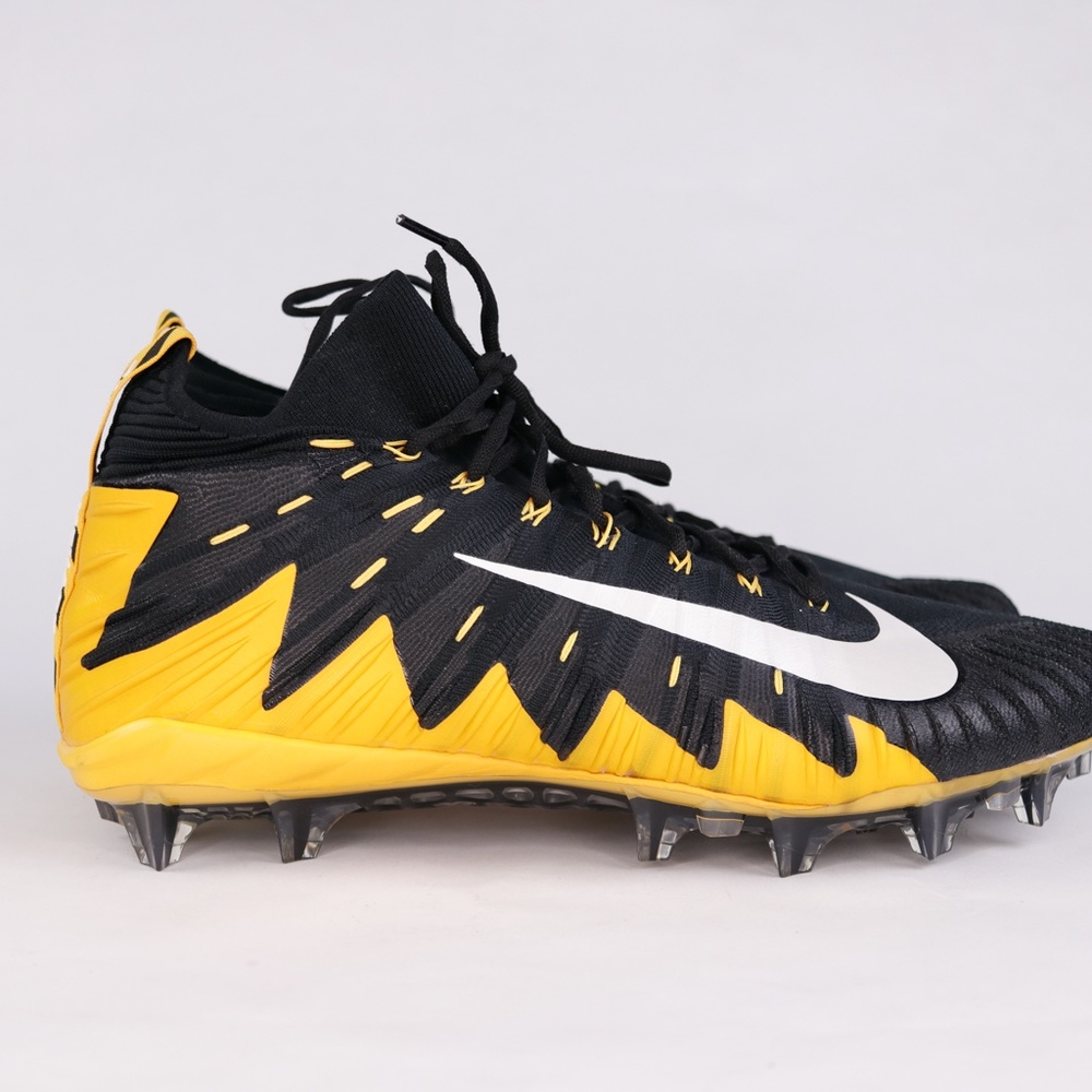 Nike Alpha Menace Elite TD Football Cleats New - Picture 2 of 6
